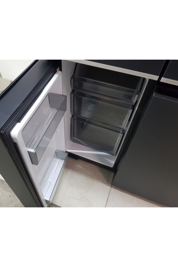 Хладилник Haier CUBE 90 SERIE 7 HCR7918EIMB