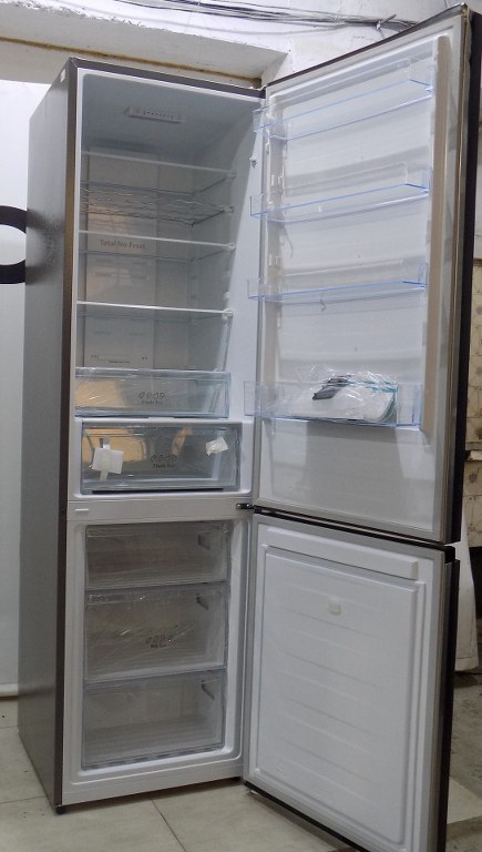 Хладилник Hisense RB440N4ACA