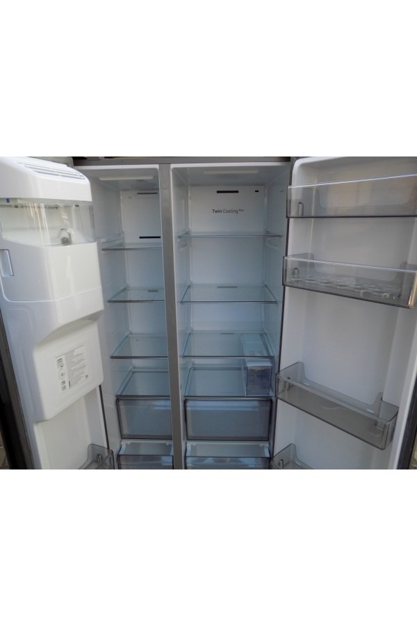Хладилник Samsung RS6GA8521B1EG