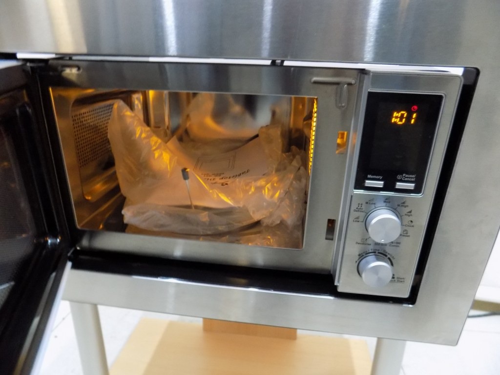 Микровълнова фурна за вграждане Silva Schneider EBM-G 880E