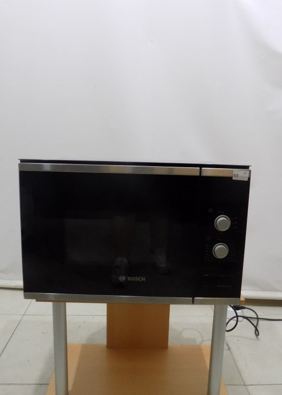 Микровълнова фурна Bosch BFL550MS0