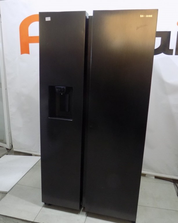 Хладилник Samsung RS6GA8521B1EG