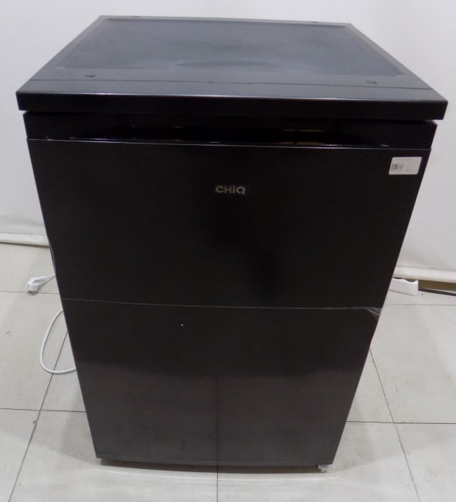 Малък хладилник CHIQ CTT107BC