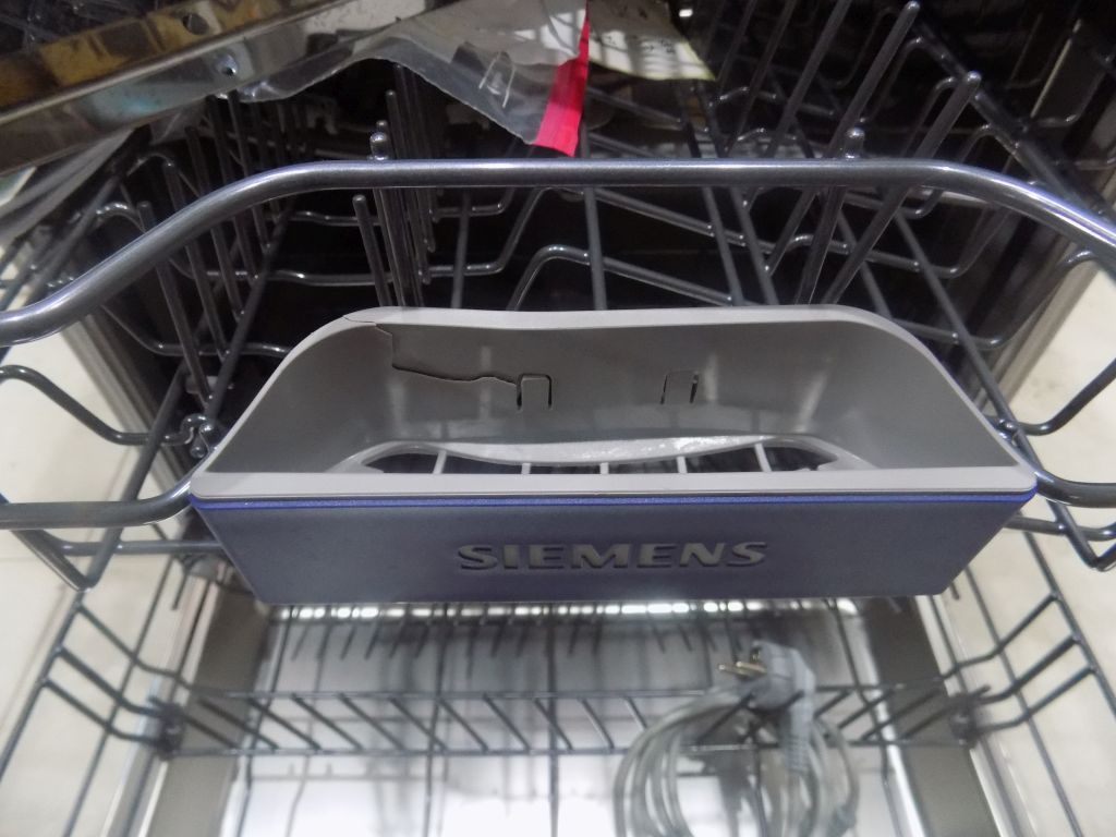 Съдомиялна Siemens SN43ES06VE