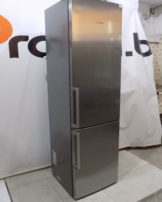 Хладилник Bosch KGE398IBP