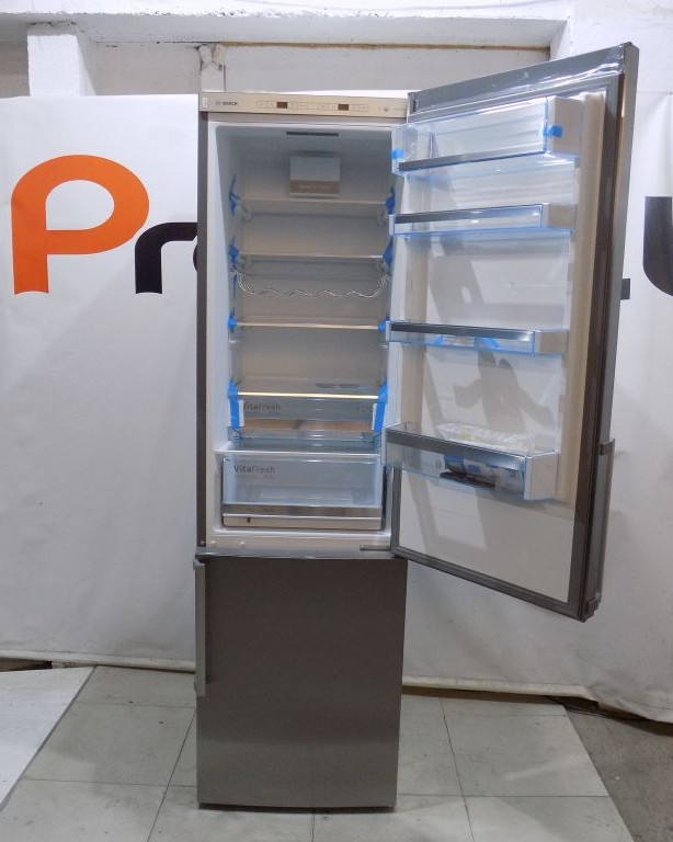 Хладилник Bosch KGE398IBP