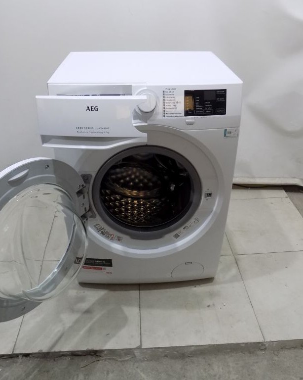 Пералня AEG L6FBG51470