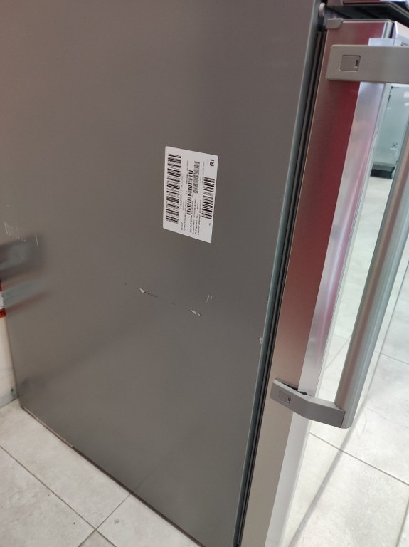 Хладилник SIEMENS KG39NAIAT, iQ500