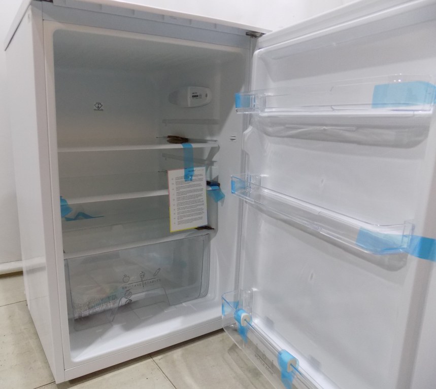 Охладител Comfee RCD133WH3(E)