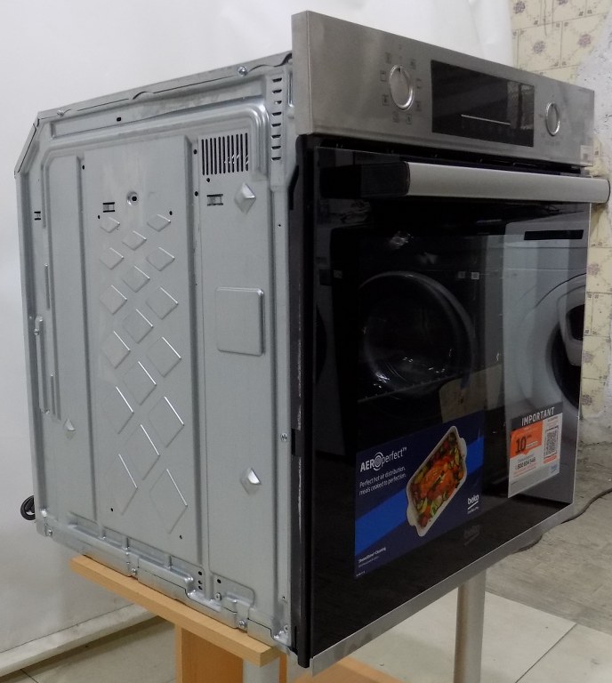 Фурна за вграждане Beko BBSM12320X