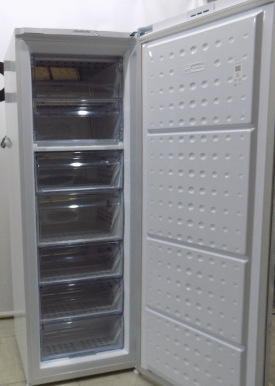 Фризер Beko FS127940N b100