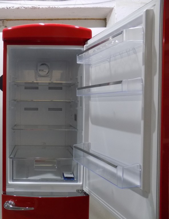 Хладилник Cecotec Bolero 02727 Retro