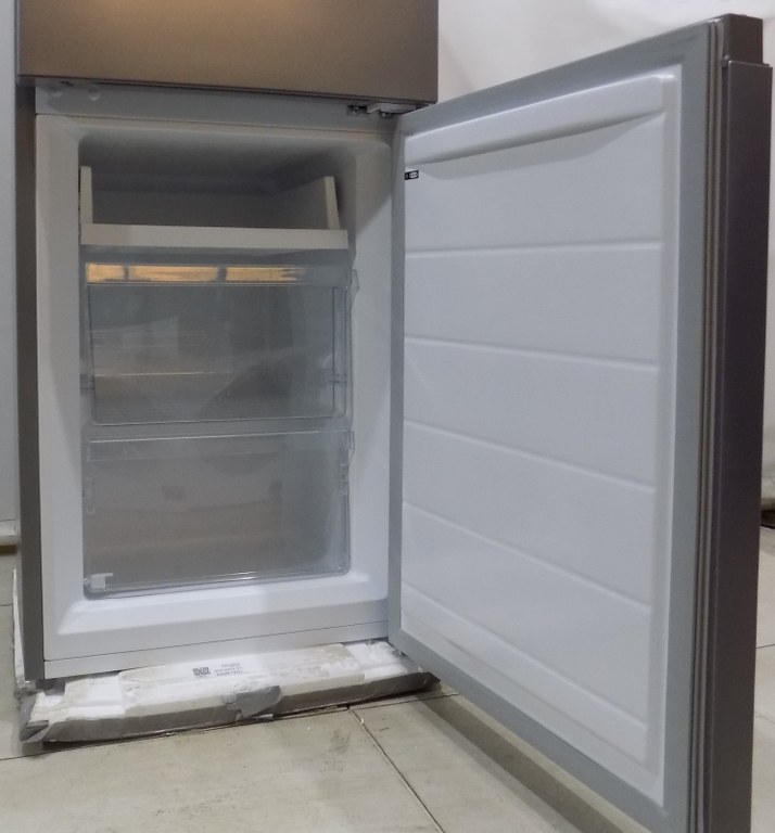 Хладилник Comfee RCB169DS3