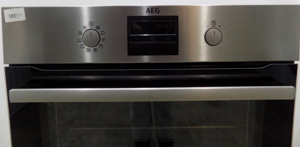 Фурна за вграждане AEG BPS33102ZM Serie 6000