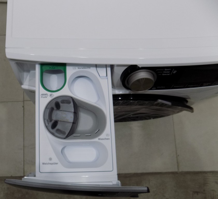 Пералня със сушилня AEG LWR8E80610