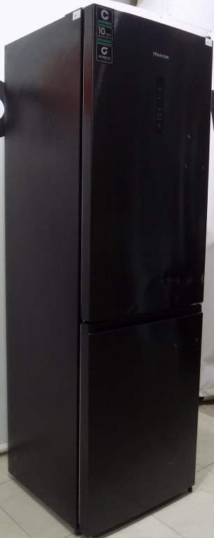 Хладилник Hisense RB390N4BFC