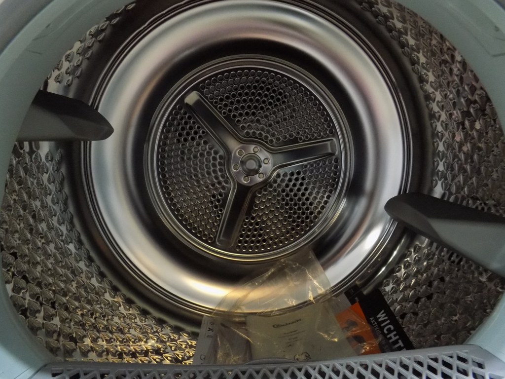 Сушилня Bauknecht BD 8D WWS