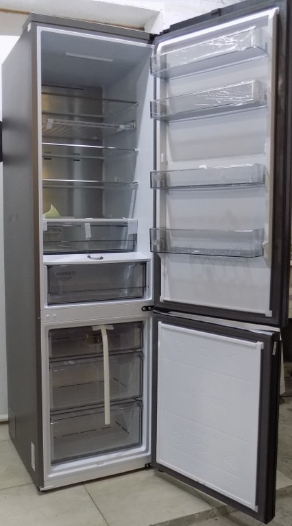 Хладилник Samsung RB38C7B5AB1EF