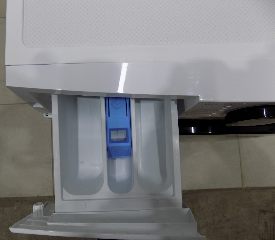 Пералня със сушилня  Midea MF200D86WB-14EAS