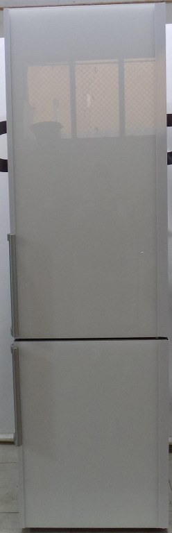 Хладилник SIEMENS KG39NAIAT