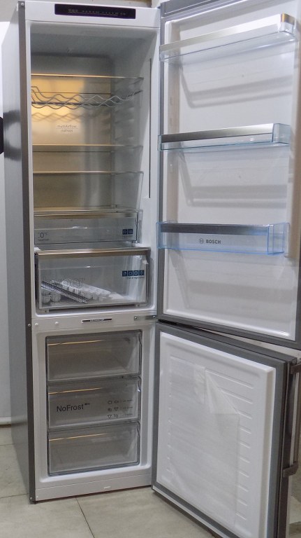 Хладилник SIEMENS KG39NAIAT