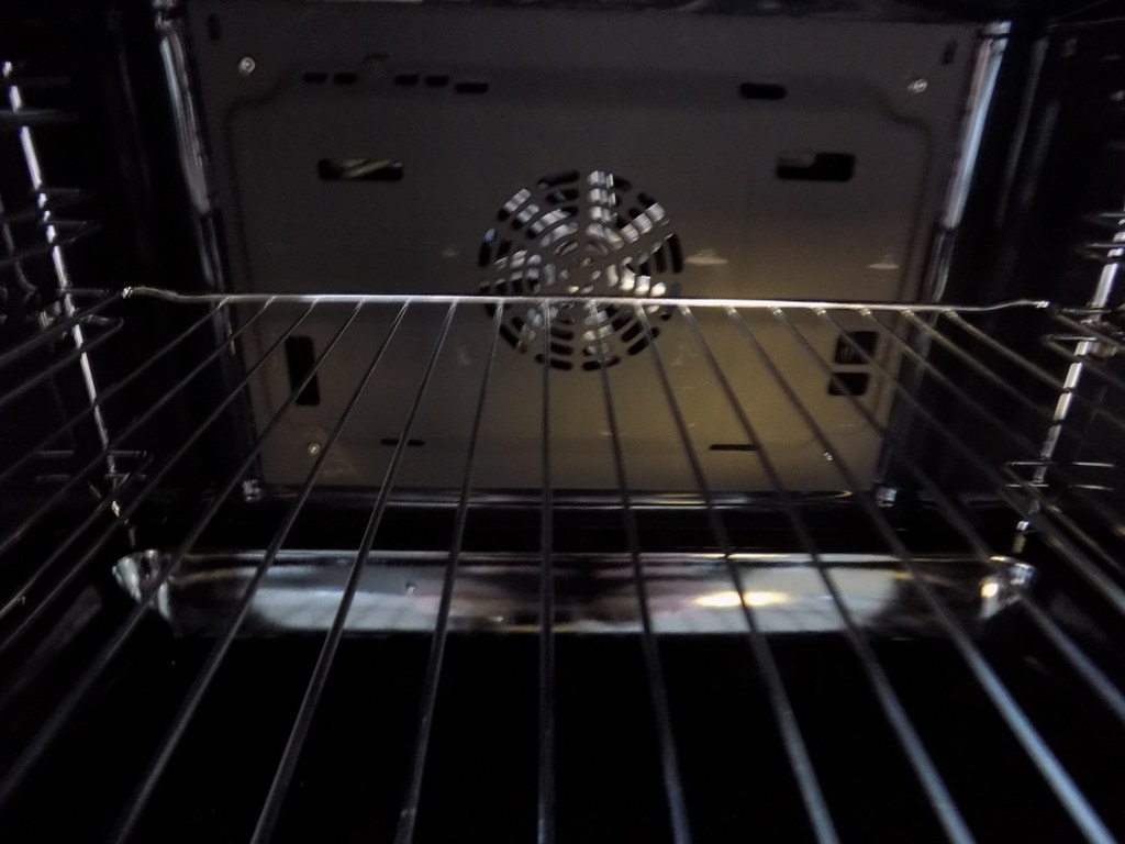 Фурна за вграждане Bosch HBF133BR0