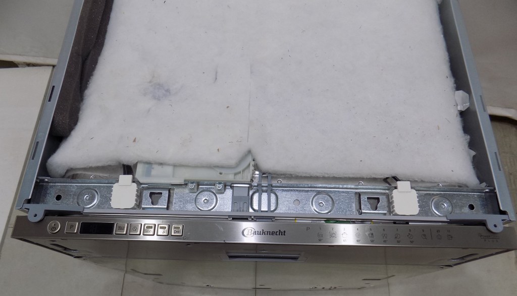 Съдомиялна за вграждане Bauknecht BCIO 3T341 PLET