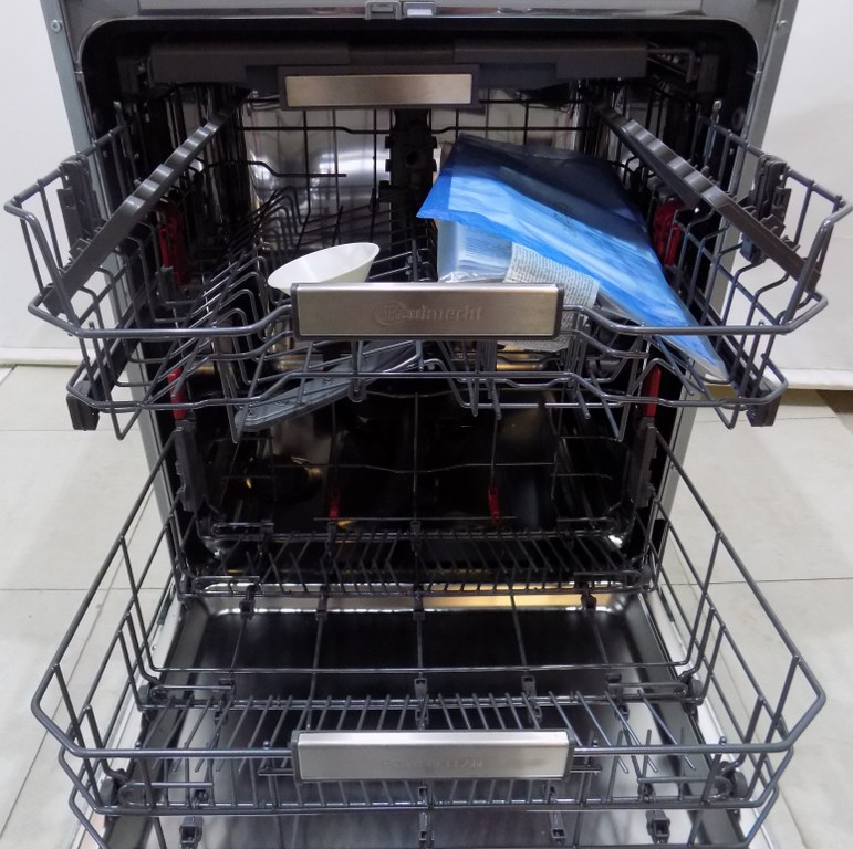 Съдомиялна за вграждане Bauknecht BCIO 3T341 PLET