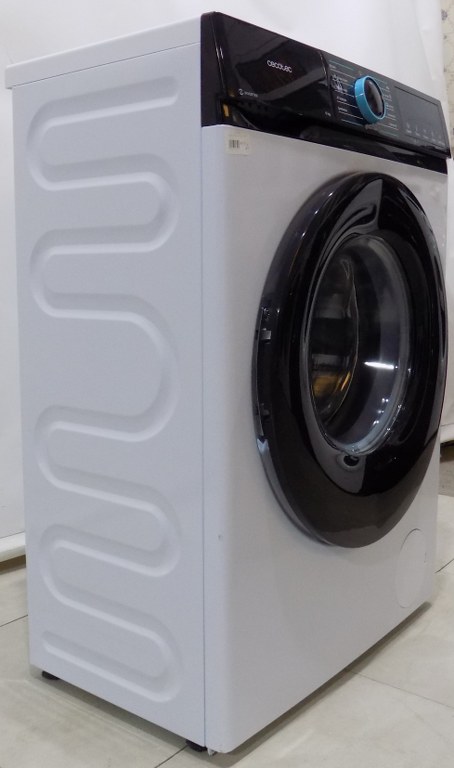 Пералня Cecotec Bolero DressCode 6160