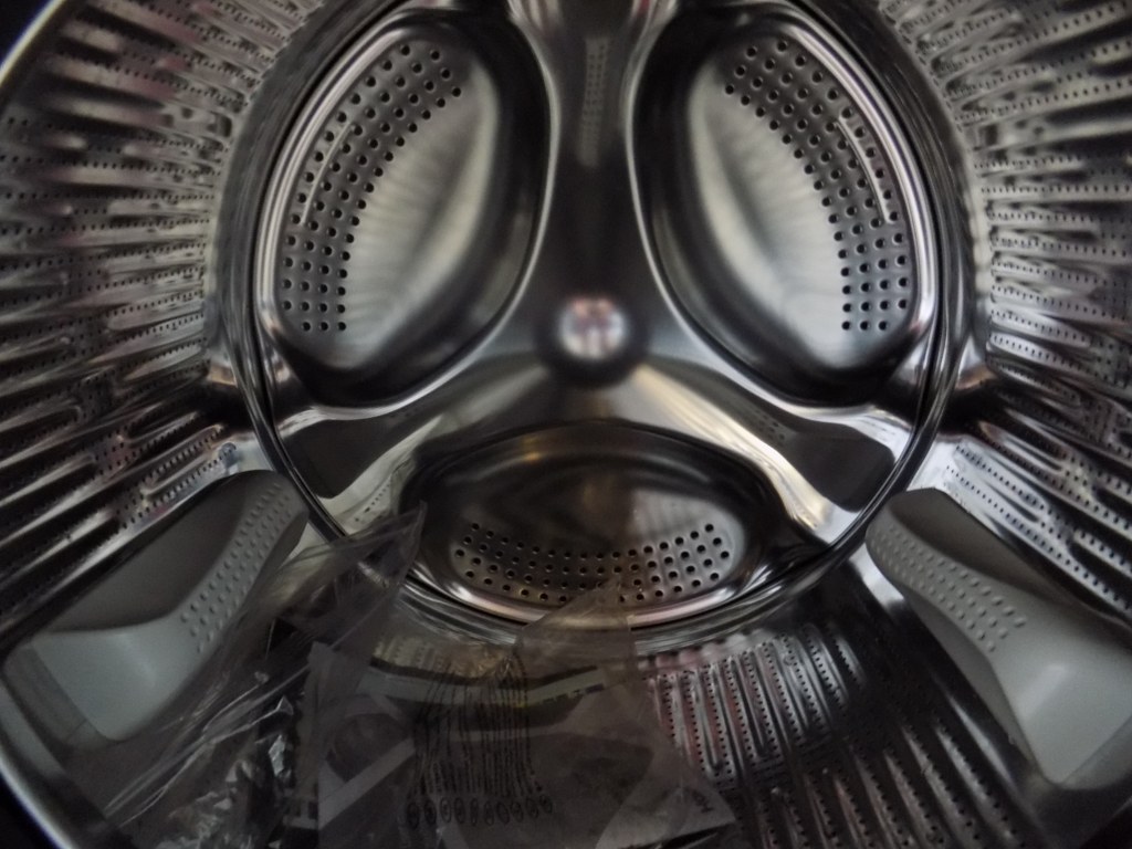 Пералня Haier SERIE 636 HW90-BP14636N