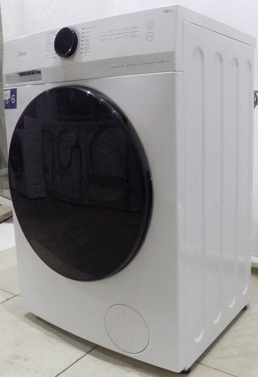 Пералня със сушилня Midea MF200D86WB-14EAS