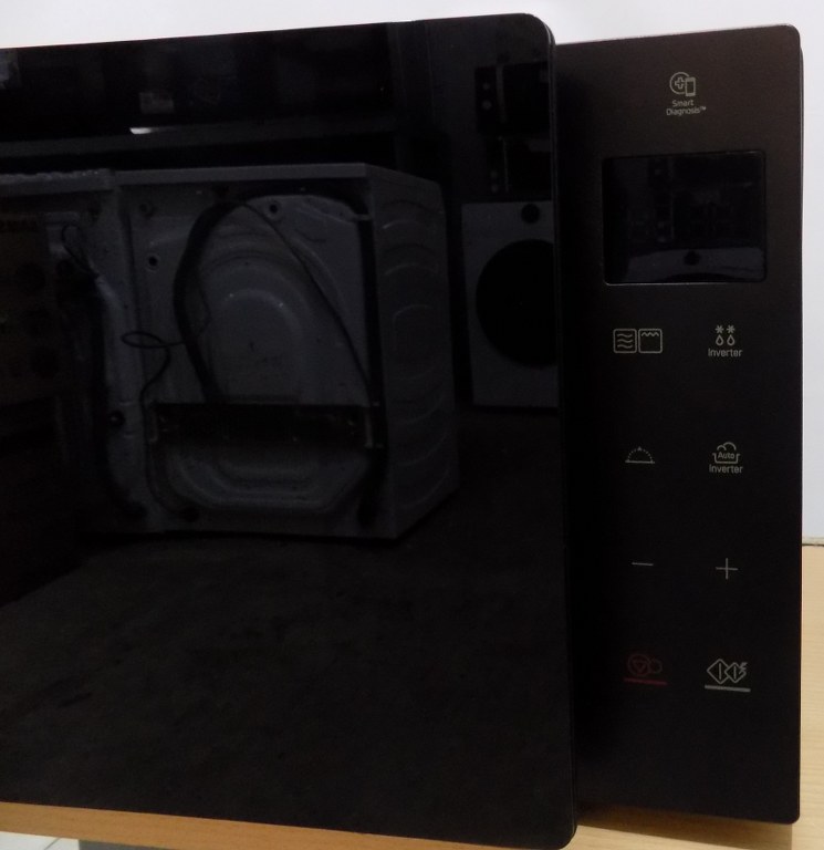 Мирковълнова фурна LG MH6535GDS