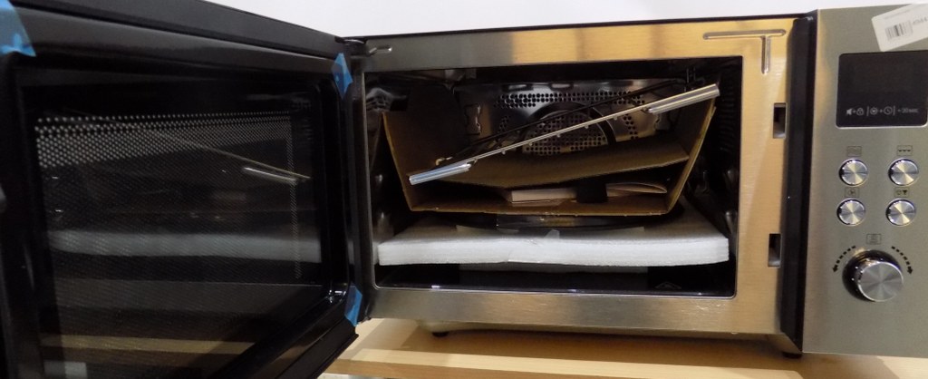 Мирковълнова фурна SEVERIN MW 7777