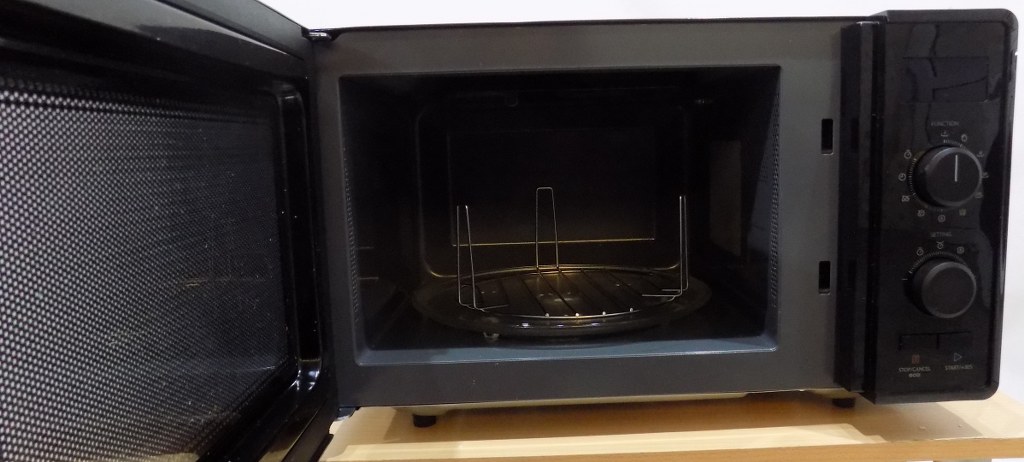 Мирковълнова фурна Toshiba MW2-AG23P (BK)