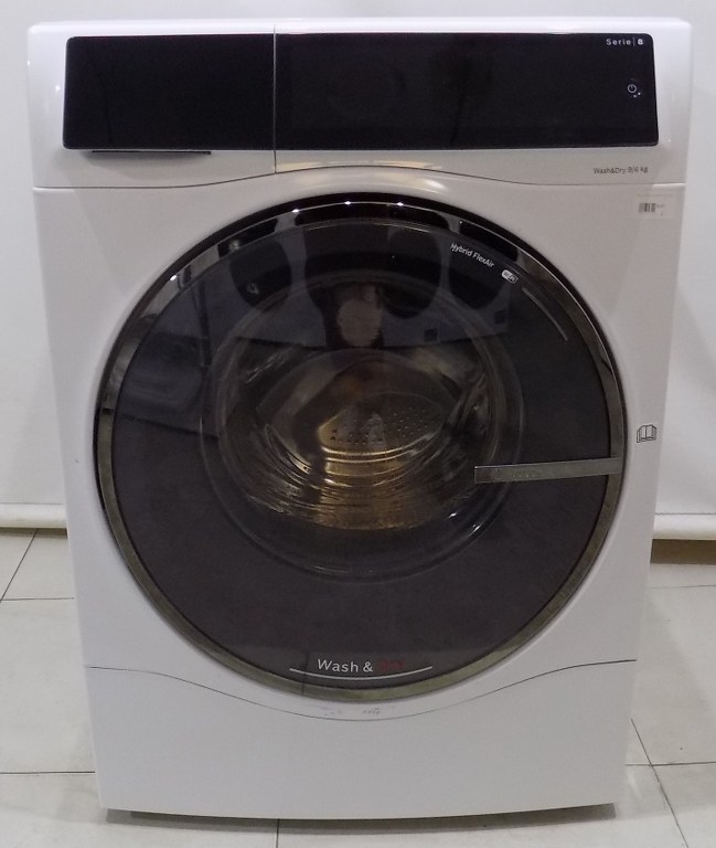 Пералня със сушилня Bosch WNC244070, Serie 8