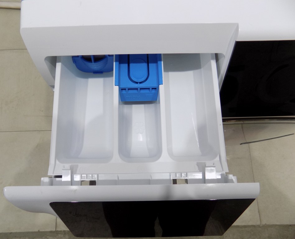 Пералня със сушилня Bosch WNC244070, Serie 8