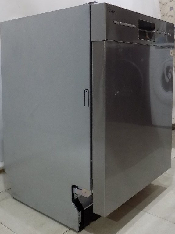 Съдомиялна за вграждане Midea MDWEU1435XSS-W