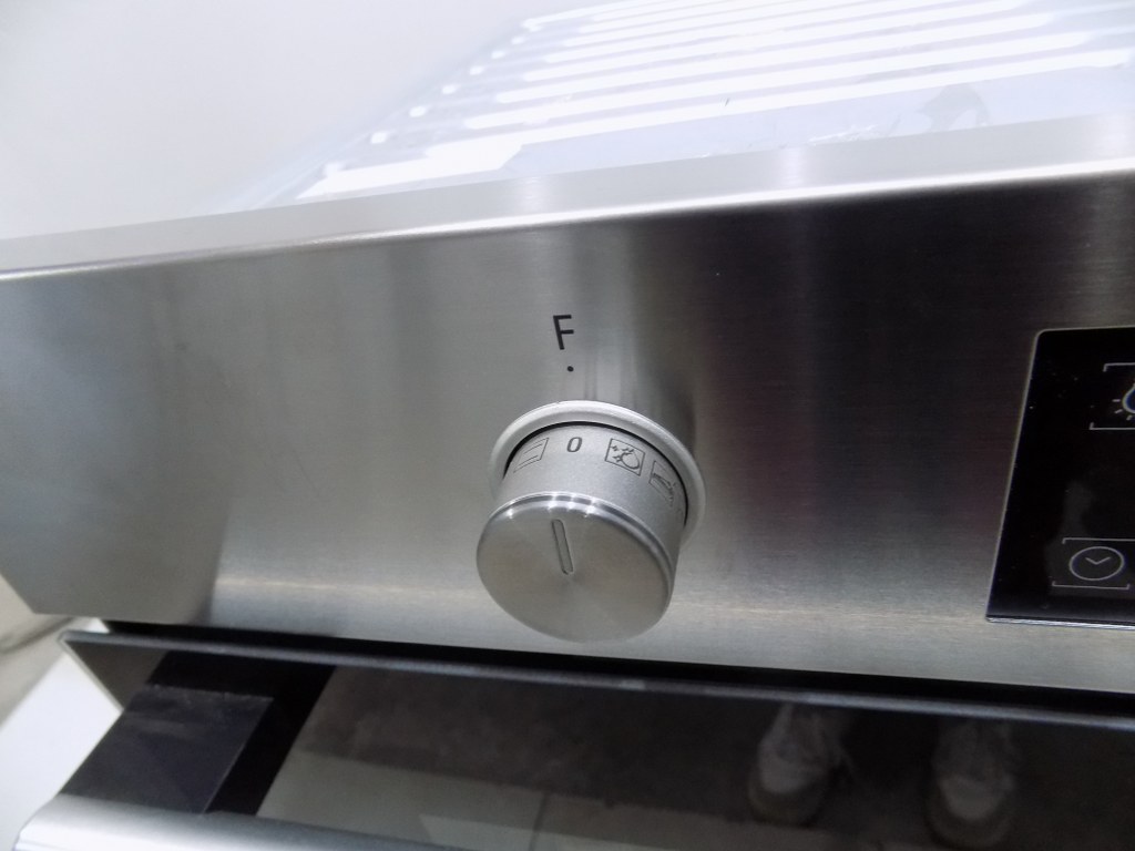 Фурна за вграждане Bauknecht BAR2 KH8V2 IN