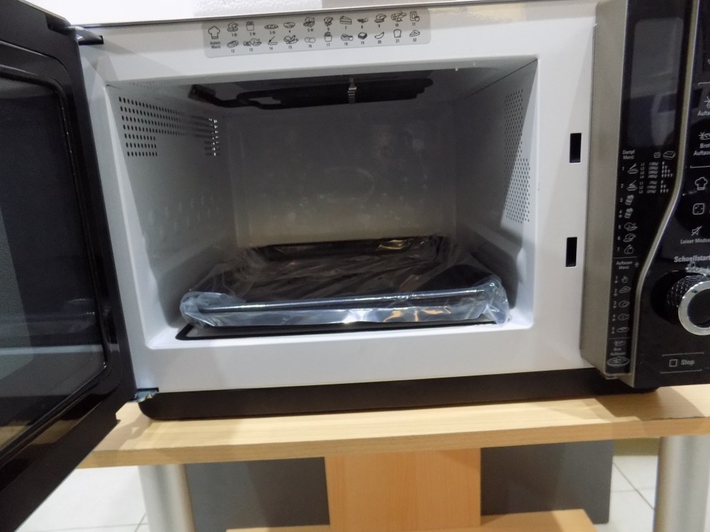 Микровълнова Bauknecht MW 427 SL