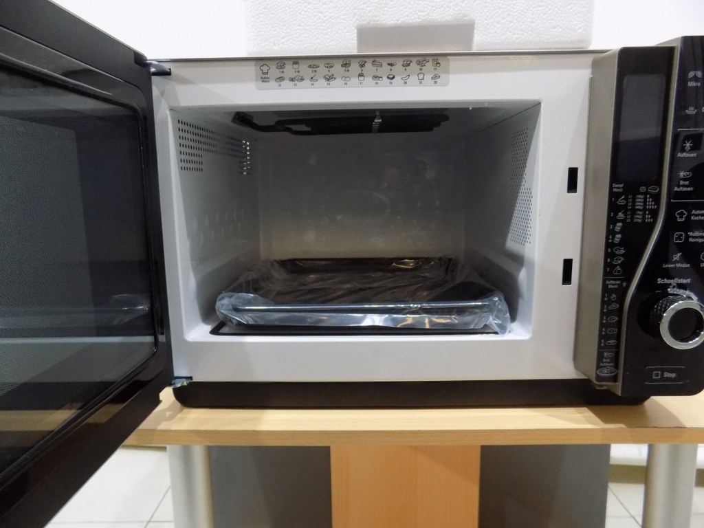 Микровълнова Bauknecht MW 427 SL