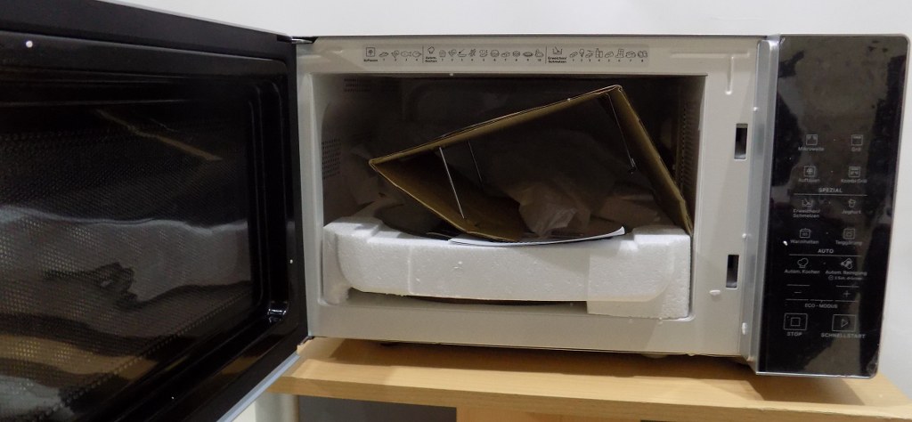 Микровълнова Bauknecht MW 253 SM