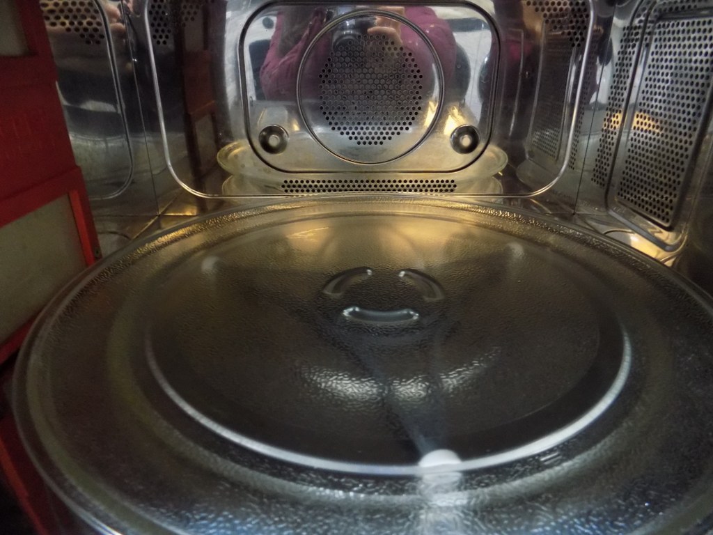 Микровълнова фурна Bauknecht MW3391SX