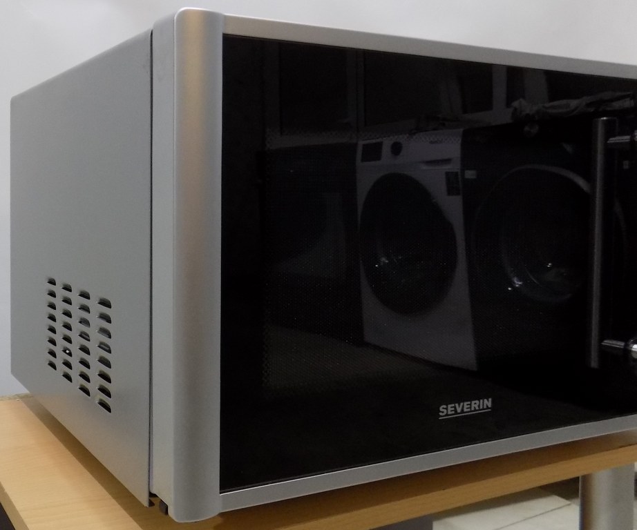 Микровълнова фурна SEVERIN MW 7772