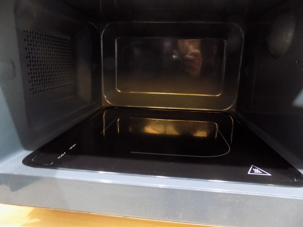 Мирковълнова фурна Severin MW 7761