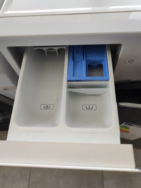 Пералня LG F4WX9092