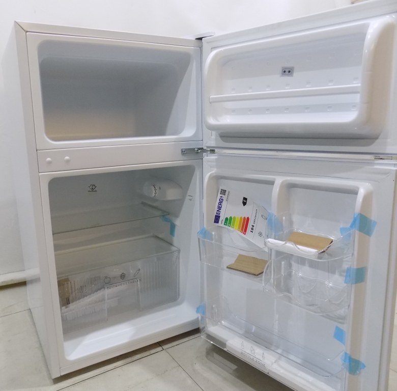 Мини хладилник COMFEE RCT87WH2(E)