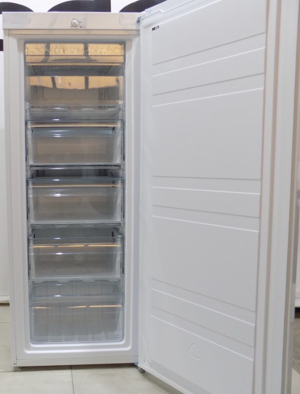 Фризер Comfee RCU160WH2(E)