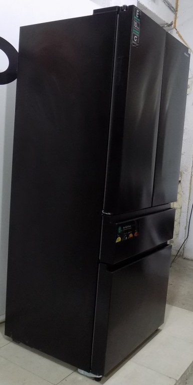 Хладилник Hisense RF540N4SBF2
