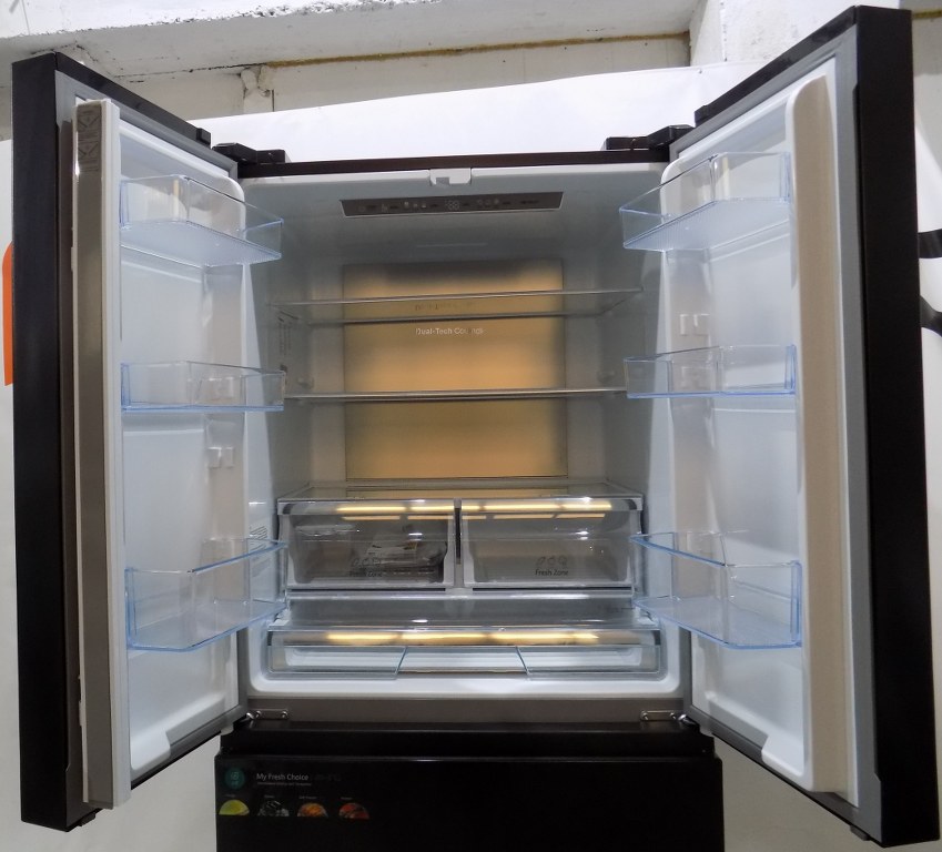 Хладилник Hisense RF540N4SBF2