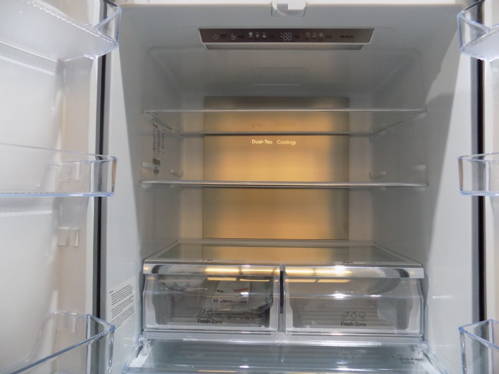 Хладилник Hisense RF540N4SBF2